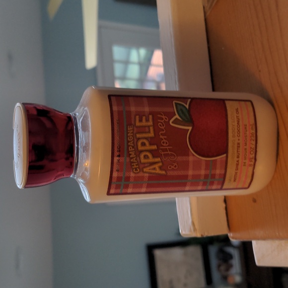 Bath & Body Works Body Lotion - Picture 1 of 2